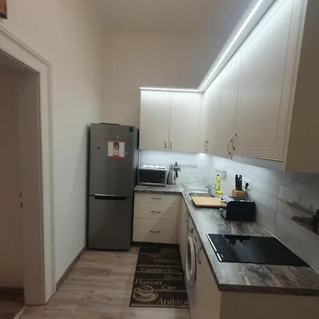 Serena Near Boulvard With Ac Apartment Budapest